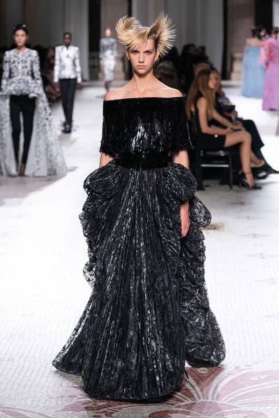 Look 37